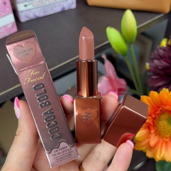 Too Faced Cocoa Bold Em-power Pigment Cream Lipstick - Chocolate Chip - Picture 5 of 5